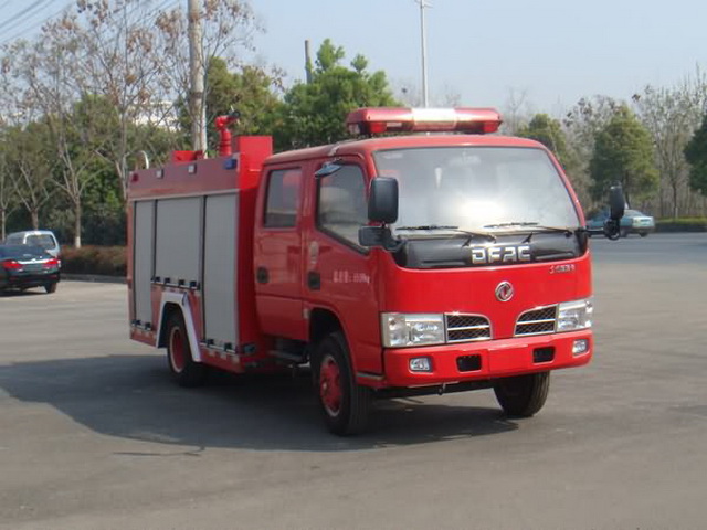 東風(fēng)水罐消防車(2噸)
